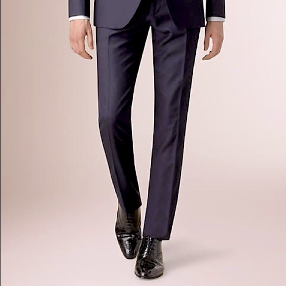 Burberry London Men’s Suit - Picture 2 of 9